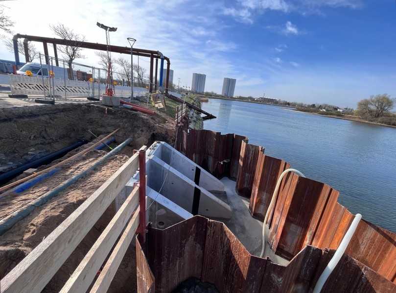 Das Auslaufbauwerk ist gesetzt. | Foto: Rohrsanierung Jensen