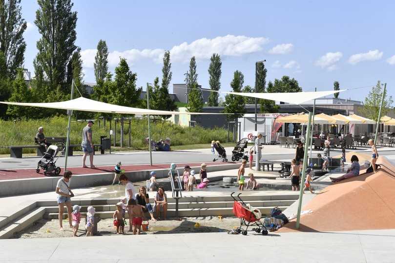 Großer Kleinkindbereich am Wasserspielplatz. | Foto: Bayer. Landesgartenschauen/Marcus Schlaf