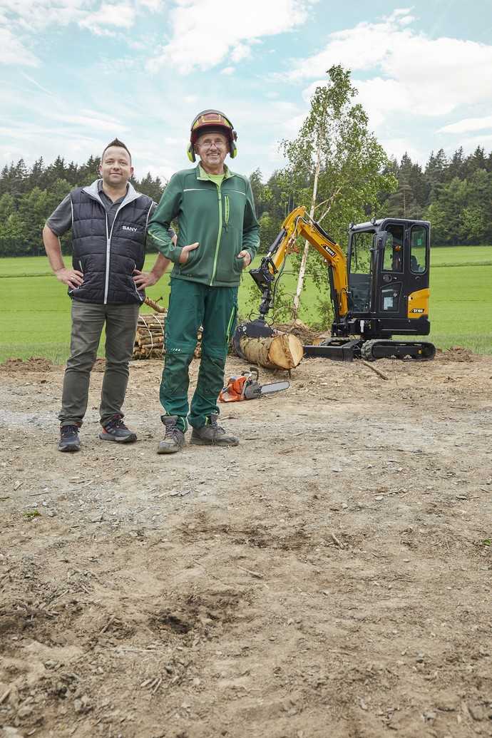 Heiko Schmidt (Sany Händler BGU Großmaschinen) mit Kunde Kurt Trammer | Foto: Sany