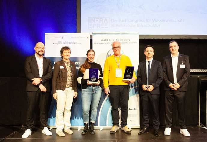 Aqua Award-Verleihung mit Staatssekretär Dr. Severin Fischer (2.v.r.), den Preisträgern und Organisator Dirk Pritsch (ganz rechts) von Aquanet Berlin Brandenburg | Foto: Aquanet
