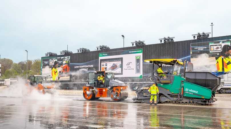 Do More with Less: In verschiedenen Live-Anwendungen präsentierte die Wirtgen Group ihre Lösungen. | Foto: WIRTGEN GROUP