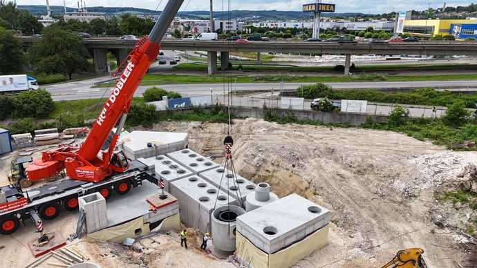 Die Regenwasserbehandlungsanlagen bestehen jeweils aus einer Sedimentationsanlage vom Typ Hydroshark und 2 x 4 Filtrationsanlagen vom Typ Hydrosystem und können die Regenabflüsse von bis zu 15.000 m2 Verkehrsfläche aufnehmen. | Foto: 3P Technik