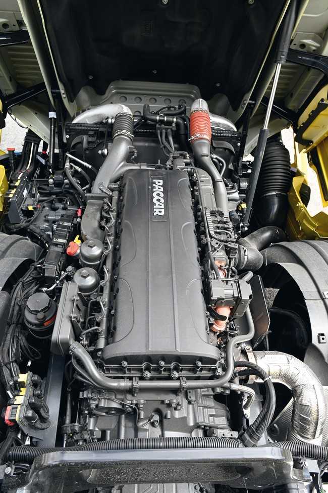 Die bekannten Paccar MX-11- und MX-13-Dieselmotoren liefern unverändert 370 bis 530 PS. Das maximale Drehmoment im größten Gang ist gestiegen. | Foto: QUATEX, DAF Trucks