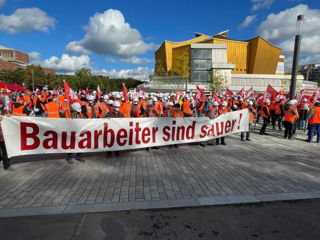 Tarifverhandlungen am Bau: Schlichtung unter hohem Druck