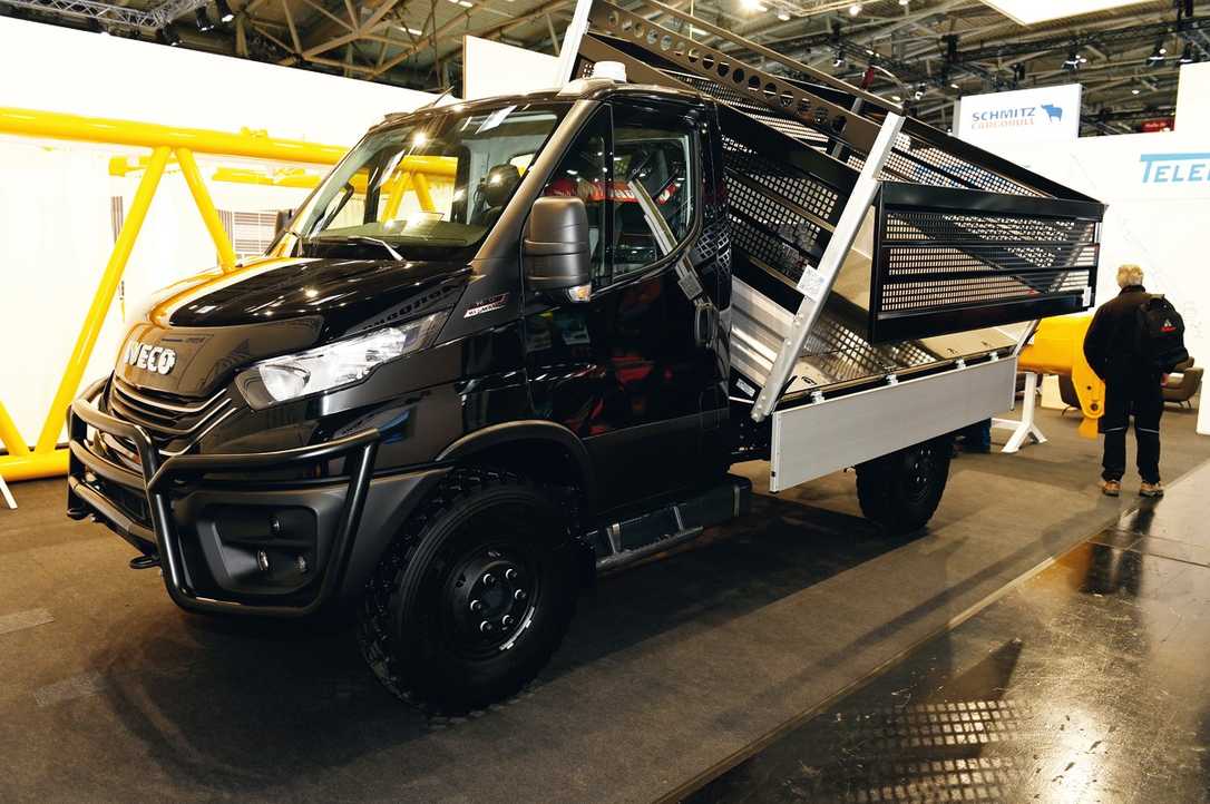 Iveco Daily mit Alu-Kipper und Laubgitter von Henschel