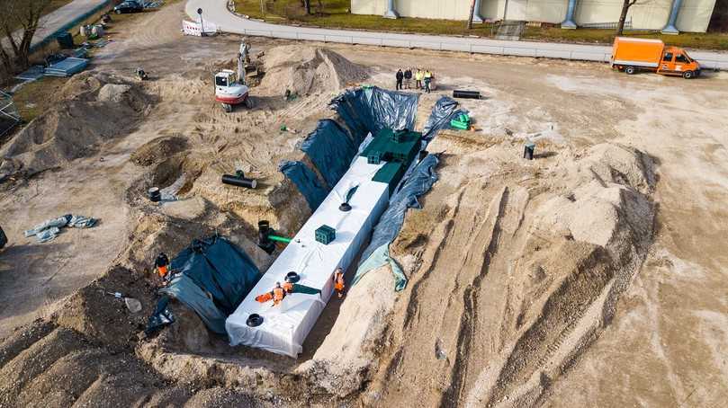 Aufgrund der Bodenbeschaffenheit waren die volumenstarken Rigolenfüllkörper mit einem Höhenraster von 660 mm die Ideallösung für den Parkplatz. | Foto: Fränkische