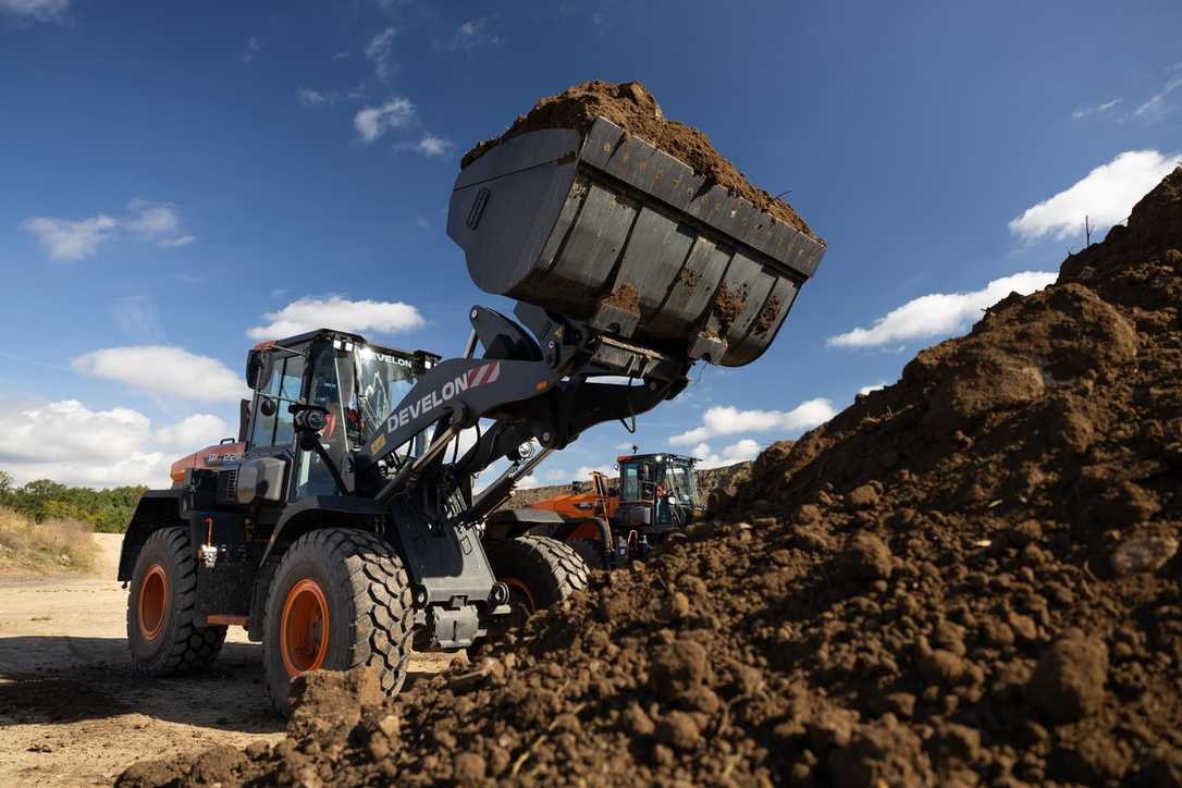 Develon präsentiert auf der bauma 2025 digitale Technik für Baumaschinen