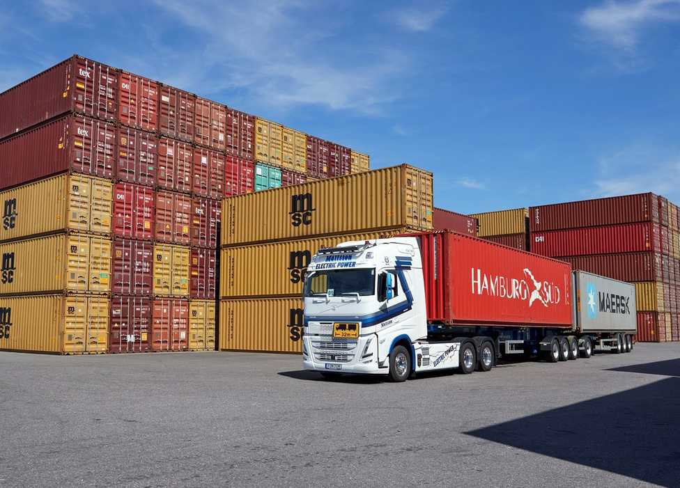 E-Lkw: Volvo Trucks liefert Elektro-Lkw für 74 t Zuggewicht