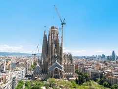 Sagrada Familia: Liebherr-Krane helfen bei der letzten Bauphase
