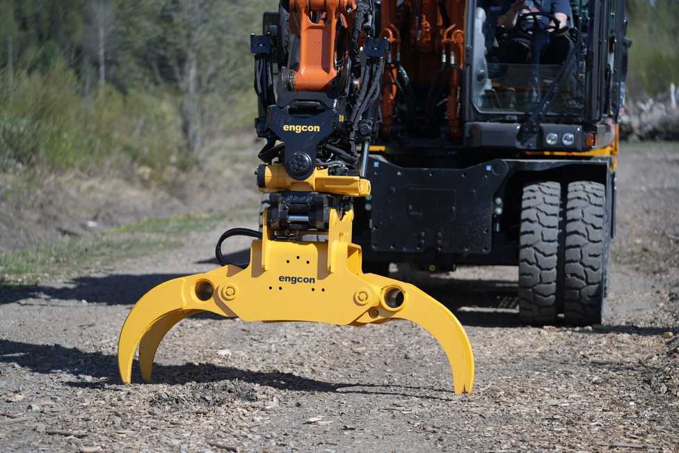 Engcon: Neuer Fingergreifer für Bagger