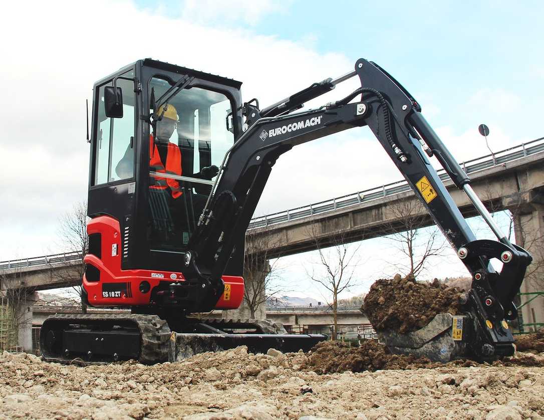 Case-Mutterkonzern CNH Industrial kauft Eurocomach-Minibagger-Hersteller Sampierana