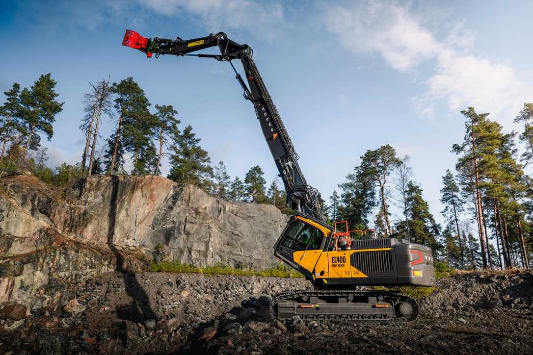 Neue Volvo-Abbruchbagger EC300 EC400 High Reach und EC500 High Reach