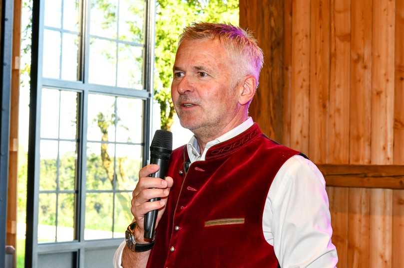 In der neuen Bayerischen Förderrichtlinie Holz sieht Johannes Edmüller, Präsident des Bayerischen Ziegelindustrie-Verbands, eine wettbewerbsverzerrende staatliche Einmischung. | Foto: BZV/Anita Greil