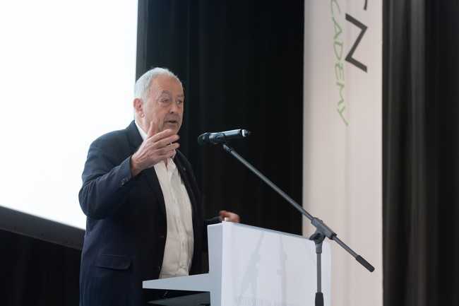 Prof. Franz Josef Radermacher, Leiter FAW in Ulm, stellte seinen ganzheitlichen Ansatz für die „Welt in 2050“ vor. | Foto: CN, Fulda