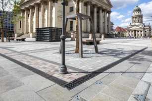 Historischer Platz erhält moderne Entwässerung