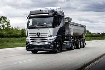 Daimler Trucks startet Tests mit Brennstoffzellen-Lkw