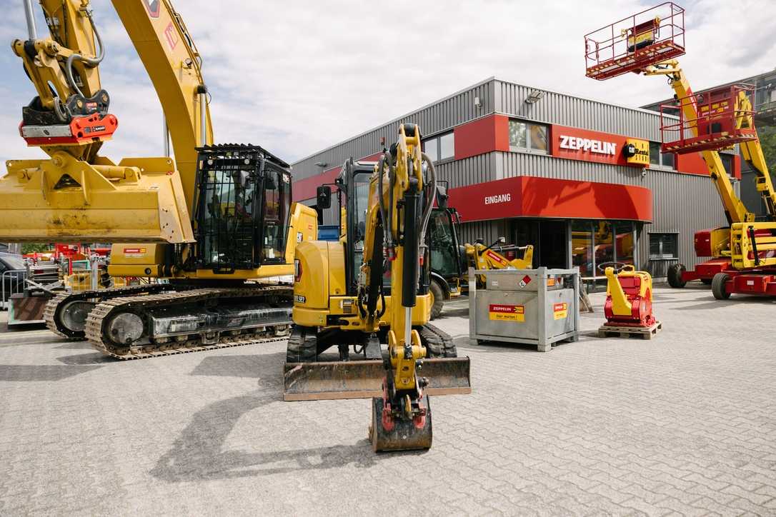 Baumaschinen online mieten bei Zeppelin Rental