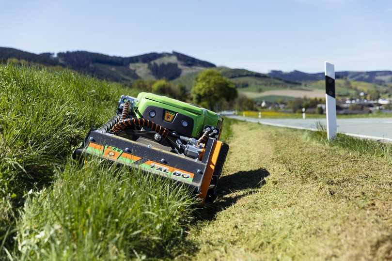 Aufgrund ihrer kompakten Maße lässt sich die LV250 in engen Straßengräben oder auch innerstädtischen Bereichen einsetzen. | Foto: Vogt Aufgrund ihrer kompakten Maße lässt sich die LV250 in engen Straßengräben oder auch innerstädtischen Bereichen einsetzen. | Foto: Vogt