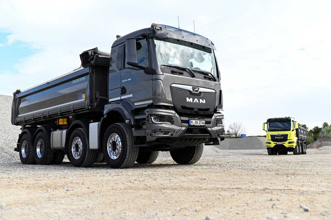 Lkw-Vergleich: MAN TGS-Vierachser mit D15- und D26-Motor