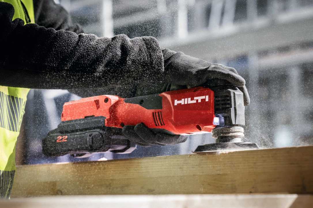 Das Akku-Multitool SMT 6-22 von Hilti mit Starlock Max Aufnahme