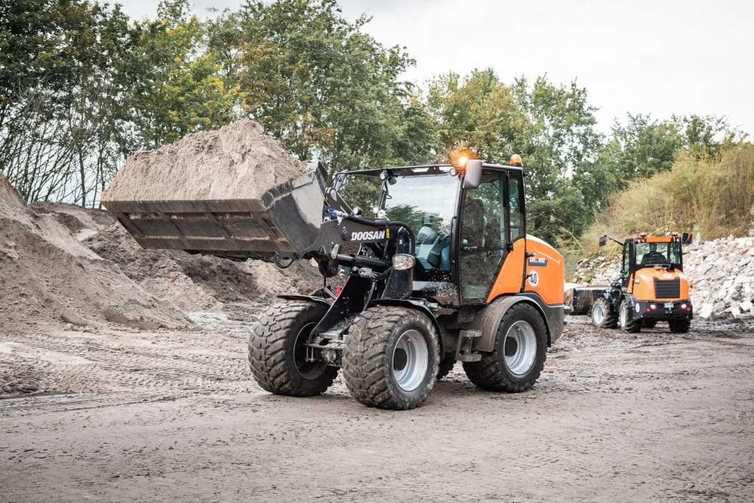 Tobroco-Giant baut kompakte Radlader für Doosan Infracore