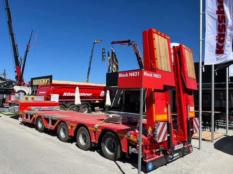 Vierachs-Tieflader K.SLA R4/2N-18/40 von Kässbohrer | Foto: QUATEX Vierachs-Tieflader K.SLA R4/2N-18/40 von Kässbohrer | Foto: QUATEX