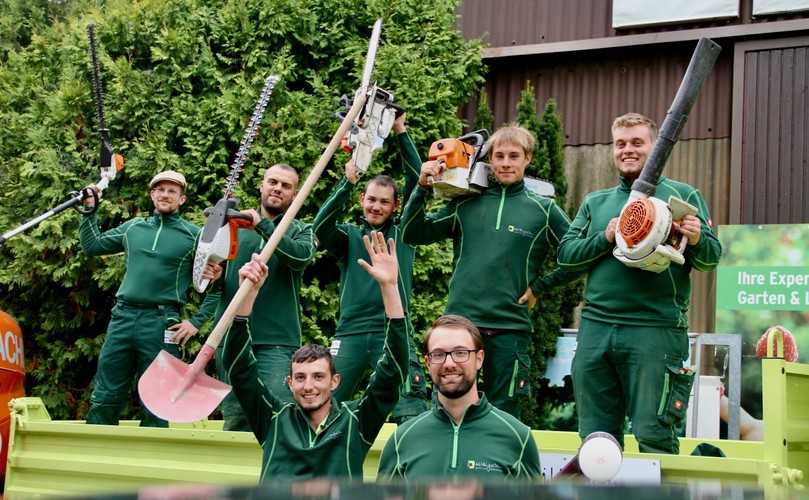 Der Wildigarten-Pflegetrupp ist  mit  Akkugeräten ausgerüstet. | Foto: Thaai Go Pro