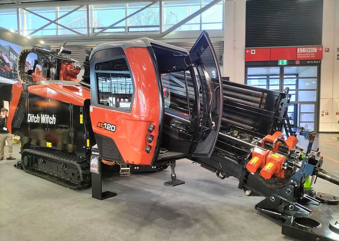 AT120: Ditch Witch präsentiert größte "All Terrain"-Bohranlage auf der Bauma