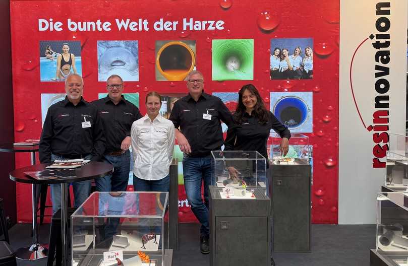Das Resinnovation-Team samt Messeverstärkung | Foto: resinnovation GmbH Das Resinnovation-Team samt Messeverstärkung | Foto: resinnovation GmbH