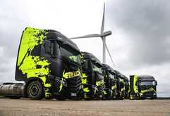 Iveco-Trucks transportieren Metallicas Ausrüstung