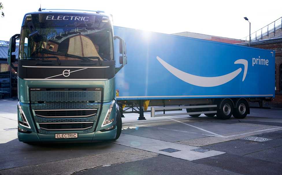 E-Lkw: Amazon kauft 20 schwere Elektro-Sattelzüge von Volvo