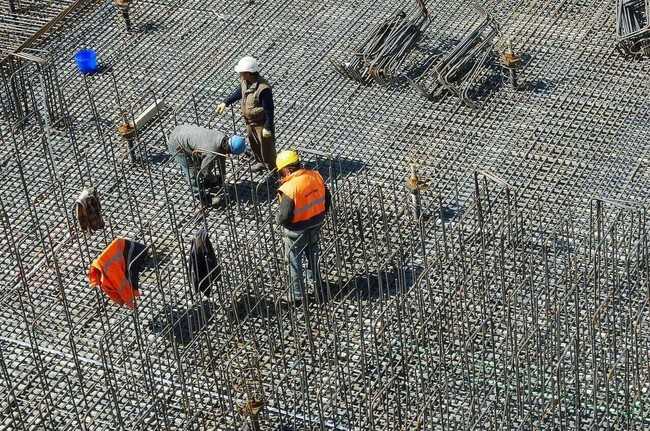 Bauarbeiter und Dachdecker: Mindestlöhne gelten seit 1. März für alle