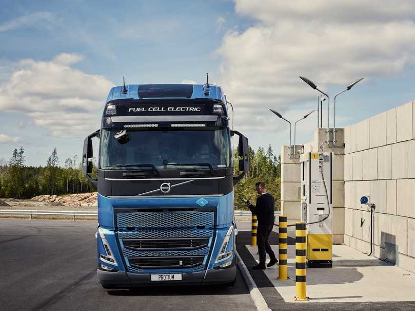 Das Nachtanken in zirka 15 Minuten dauert kaum länger als bei einem Diesel-Truck. | Foto: Volvo Trucks