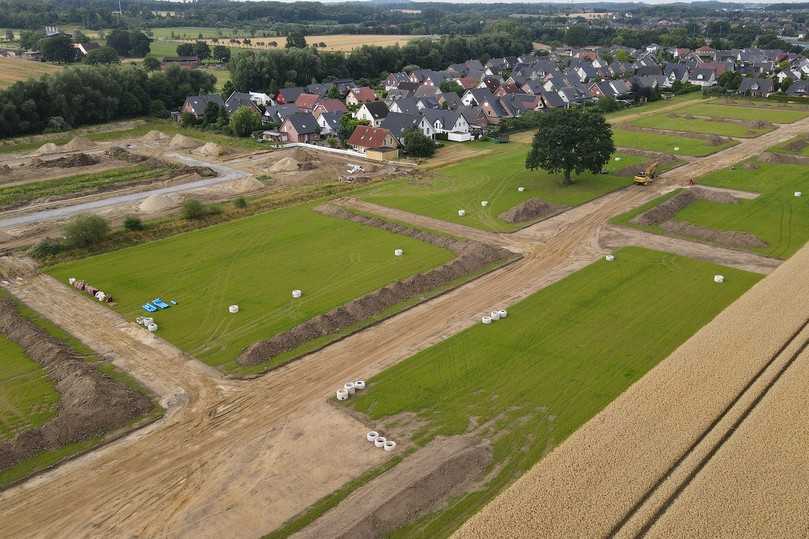 Auf einer Fläche von rund 10 Hektar entsteht das Neubaugebiet Weitkamp II. Ein geringes Gefälle sowie eine geringe Überdeckung sind bei der Erschließung herausfordernd. | Foto: Funke Kunststoffe Auf einer Fläche von rund 10 Hektar entsteht das Neubaugebiet Weitkamp II. Ein geringes Gefälle sowie eine geringe Überdeckung sind bei der Erschließung herausfordernd. | Foto: Funke Kunststoffe
