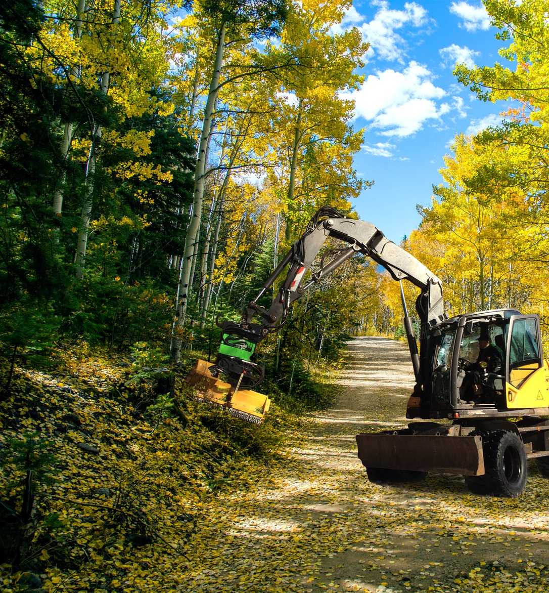 Der Tiltrotator von HKS Dreh-Antriebe macht aus Anbaugeräten Alleskönner