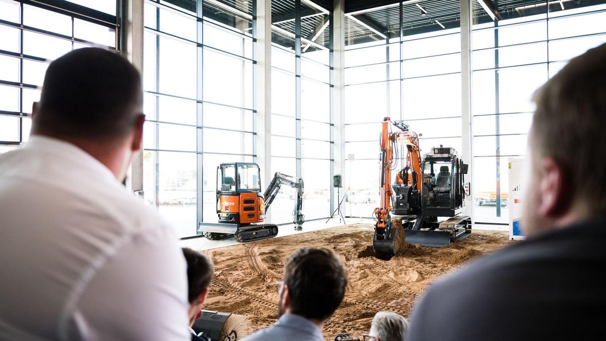 Im „Sandkasten“ des Coreums demonstrierte das Automationsunternehmen Gravis Robotics, wie Teleoperation in der Baubranche schon heute funktioniert. | Foto: Coreum GmbH