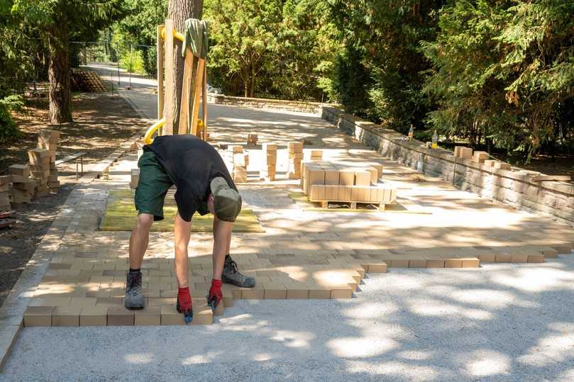 Im Zuge der Ausschreibung der Bauleistungen erwies sich Vandersanden als einziger Anbieter in der Lage, die Pflasterklinker für die Befestigung der Friedhofswege in der gewünschten Spezifikation zu liefern. | Foto: Vandersanden