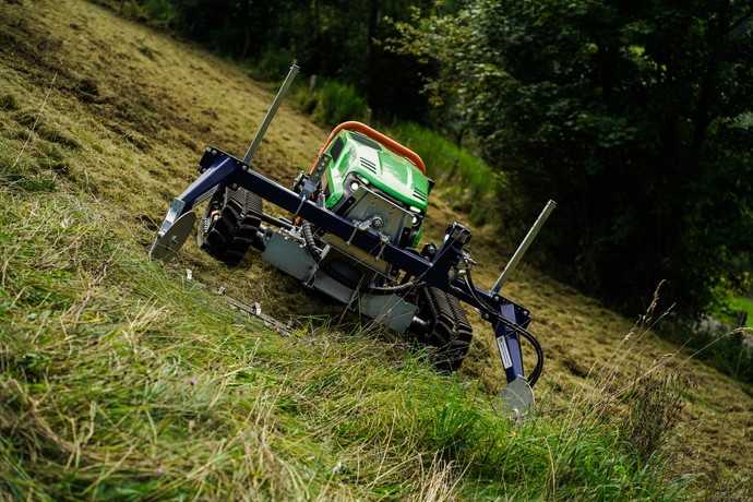 Auch Greentec Auslegemäher mit angebautem Doppelmesser-Mähwerk werden gefördert. | Foto: Vogt