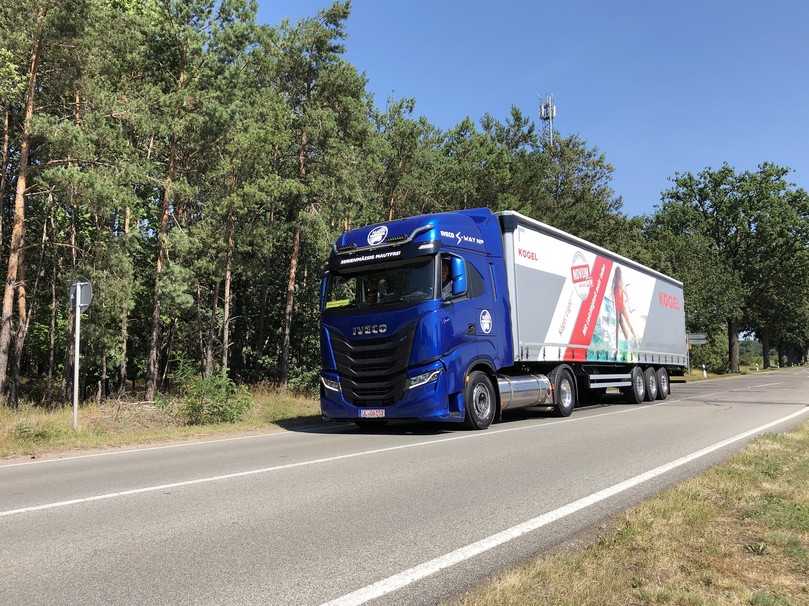 Nicht auszuschließen das nach erfolgreichem Einsatz im Iveco S-Way auch die Baufahrzeugreihe X-Way der Italiener in den Genuss des autonomen Fahrens kommen. | Foto: Quatex