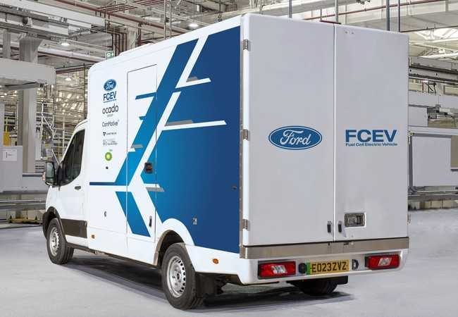 Mit Kühlkoffer ausgerüstet soll der Prototypen des Ford Transit seine Vorteile bei Reichweite und Einsatzzeit gegenüber Diesel-Transportern nachweisen. | Foto: Ford