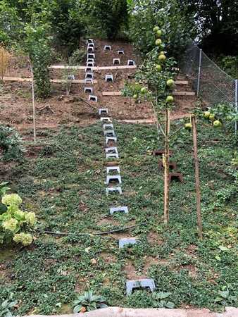 Mobile Gartentreppe für steile Hanglagen