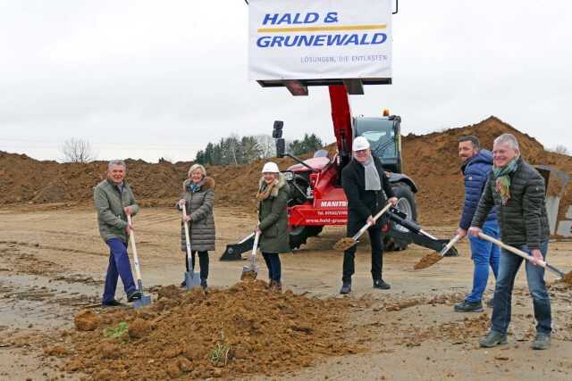 Spatenstich für die neue Firmenzentrale von Hald & Grunewald, die innerhalb von rund 18 Monaten auf einer Fläche von 18.872 Quadratmetern entstehen soll.