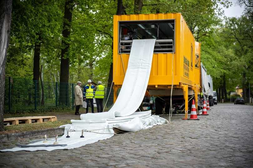 Mobile Tränkfabrik von D&S für die Liner-Imprägnierung | Foto: Benjamin Pritzkuleit