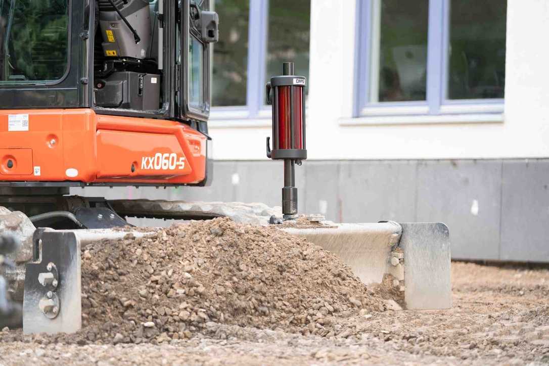 DMS Technologie Baggerschildsteuerung spart Zeit beim Planum erstellen