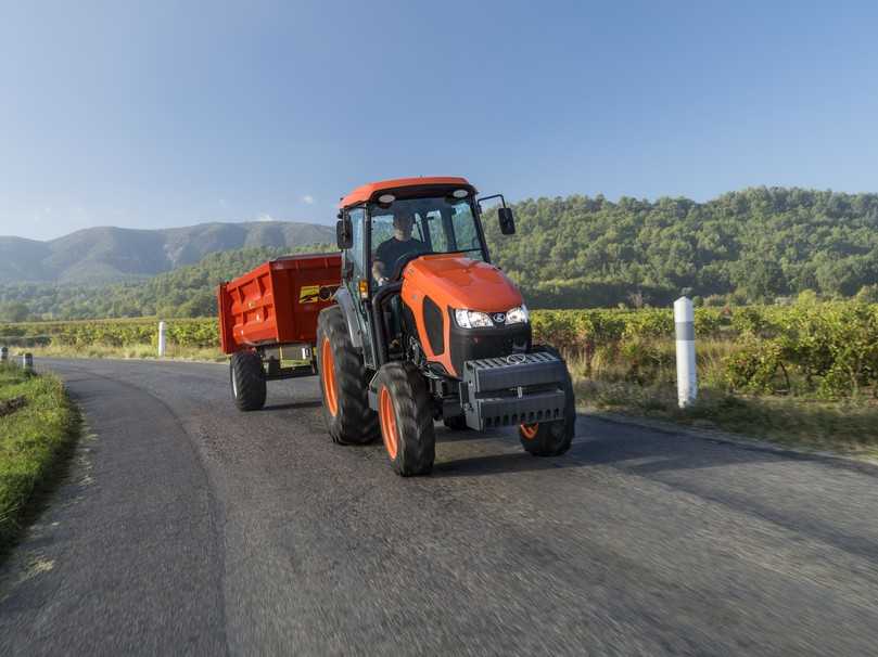 Mit dem M5002 Narrow bietet Kubota einen Spezialtraktor, der perfekt für den Einsatz in beengten Verhältnissen geeignet ist. | Foto: Kubota