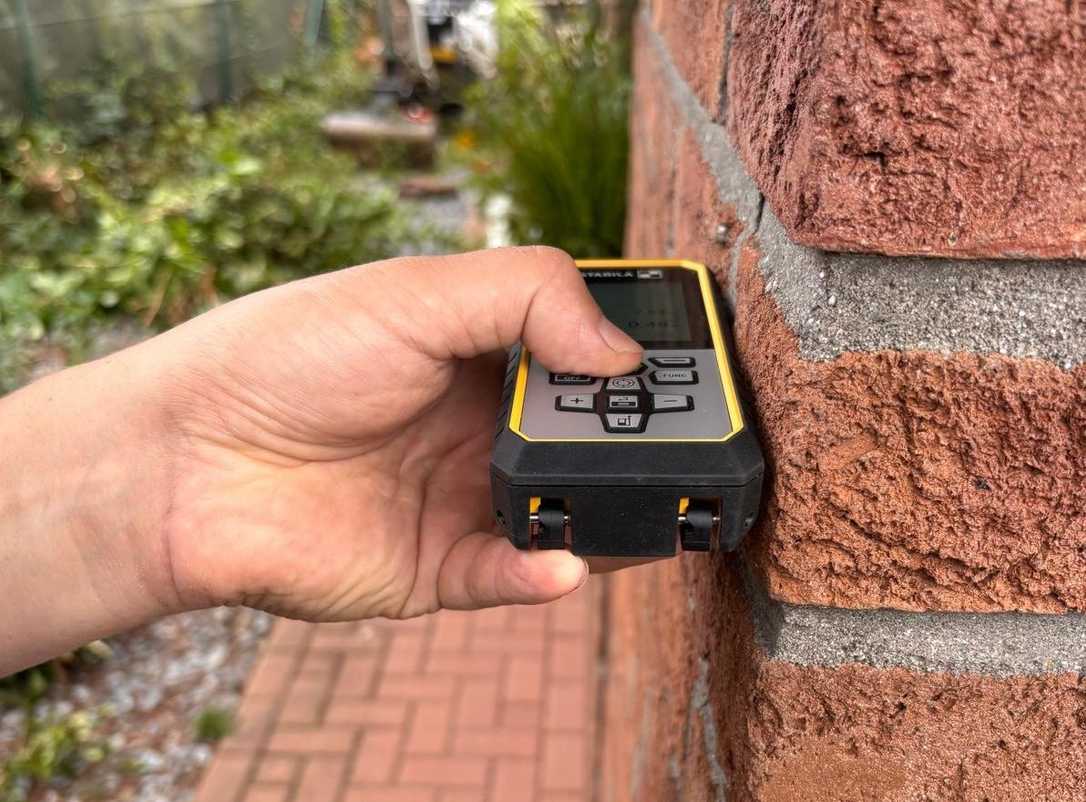 Präzises Messen im GaLaBau: Stabila LD 530 BT mit Kamera, Bluetooth & 17 Funktionen Präzises Messen im GaLaBau: Stabila LD 530 BT mit Kamera, Bluetooth & 17 Funktionen