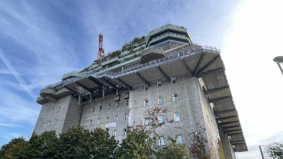 Hochbunker in St. Pauli: Pilotprojekt für das Prinzip Schwammstadt - Aco liefert Rinnen