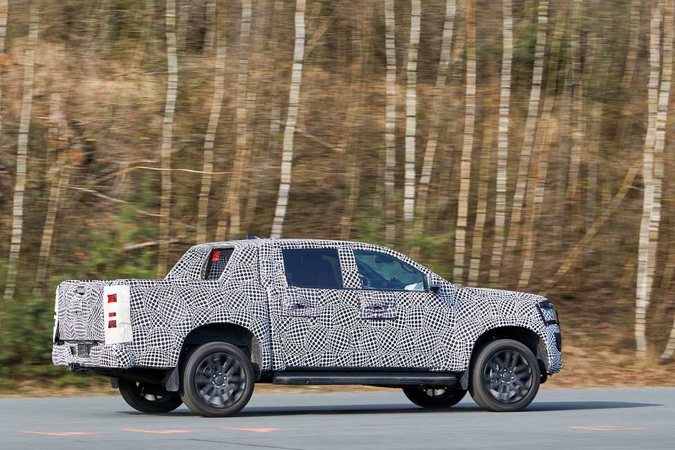 Der neue Pick-up VW Amarok steht in den Startlöchern - erste Bilder in Tarnung