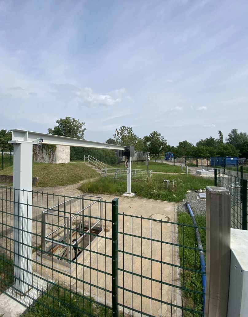 Fertige Außenanlagen mit Kranportal | Foto: Horn Ingenieure Fertige Außenanlagen mit Kranportal | Foto: Horn Ingenieure