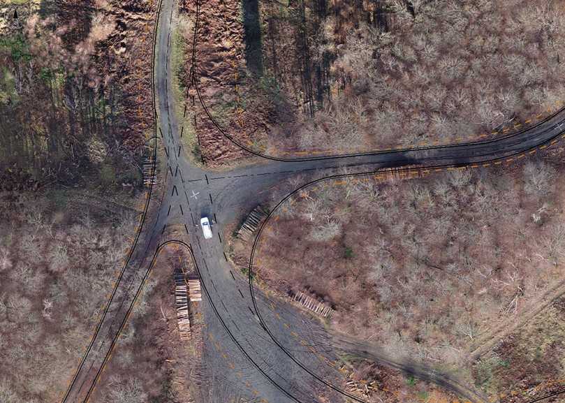 Kreuzungsbereich der Zuwegung mit Überschwenkbereichen und hinterlegtem Orthofoto | Foto: Vermessungsbüro Dipl.-Ing. Jörg Mathes